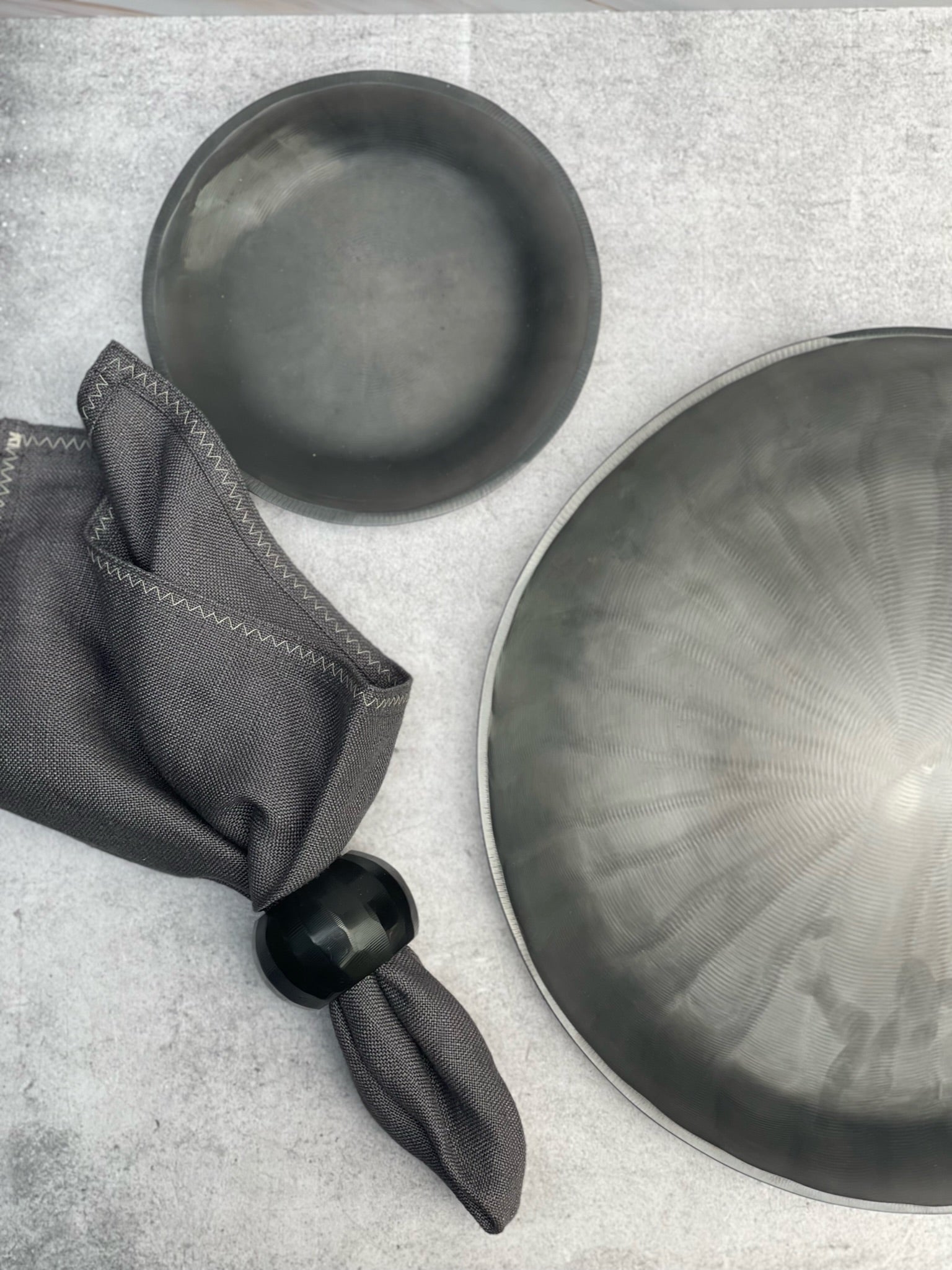 Plato Pan de Resina HUMO