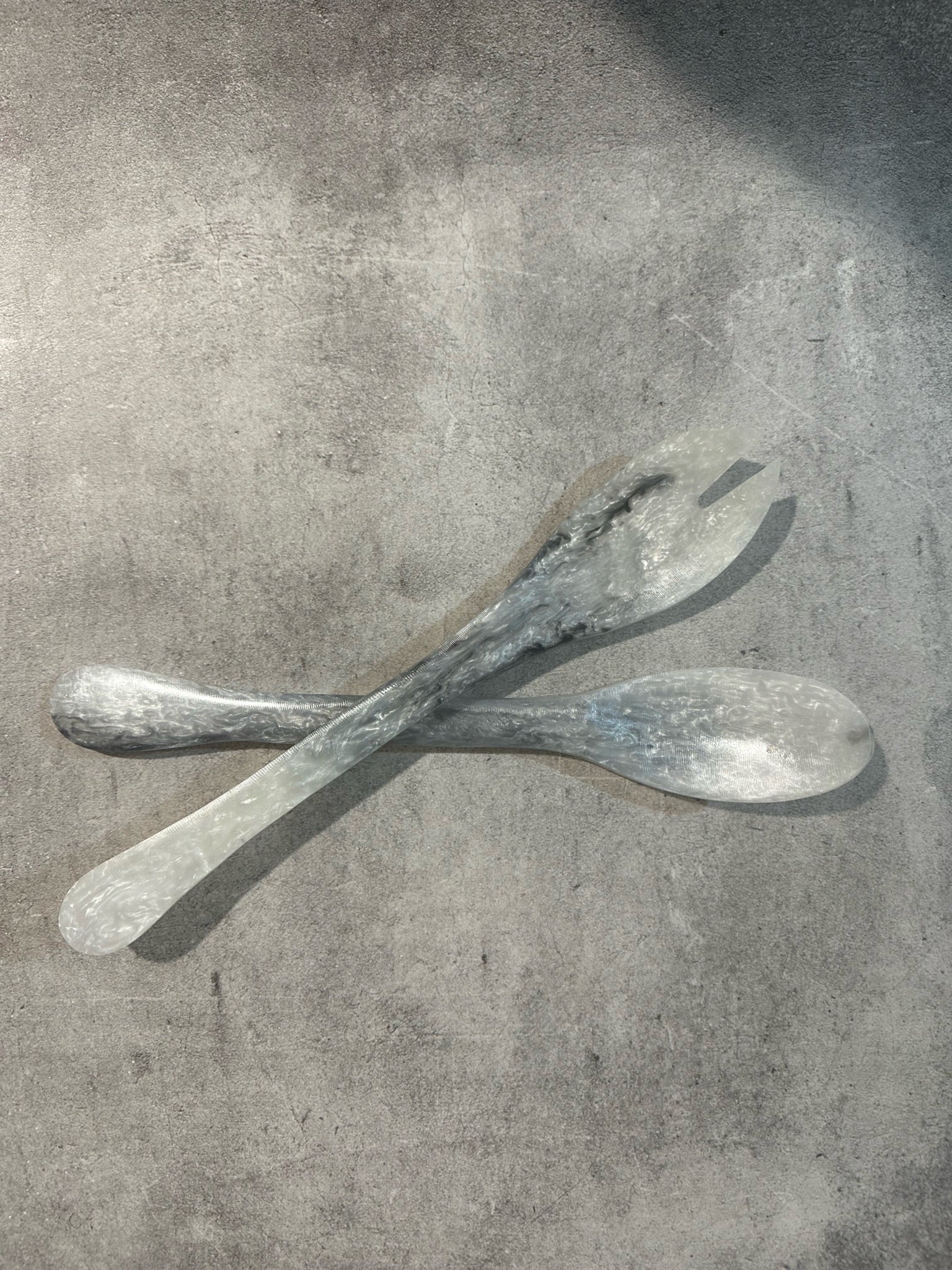 Cubiertos para Servir de Resina GRIS MARMOL