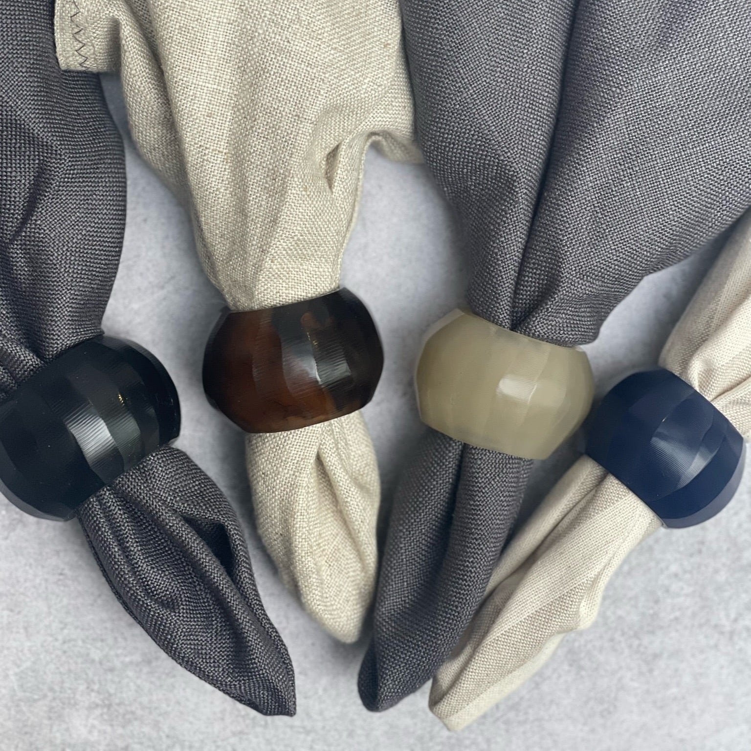 Servilletero Bola de Resina ARENA